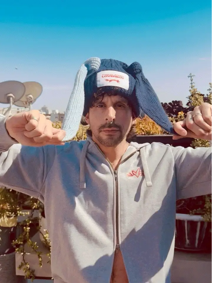LOVERBOY BY CHARLES JEFFREY CHUNKY Rabbit BEANIE in Blue + light Blue
