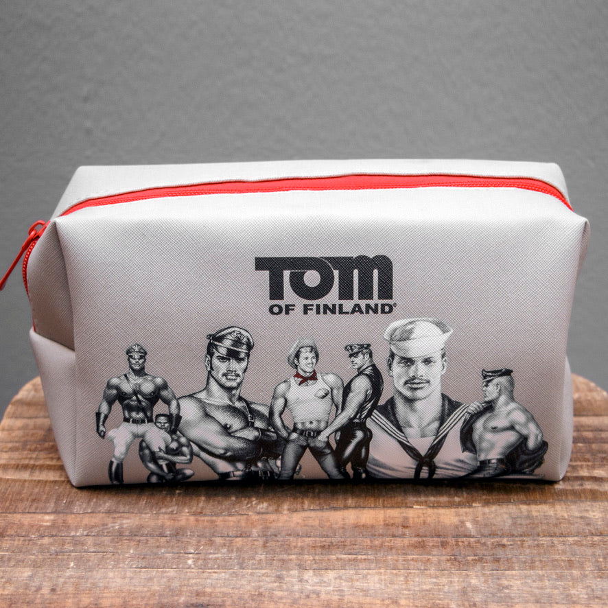 TOM OF FINLAND TOILETRY BAG - Image 5