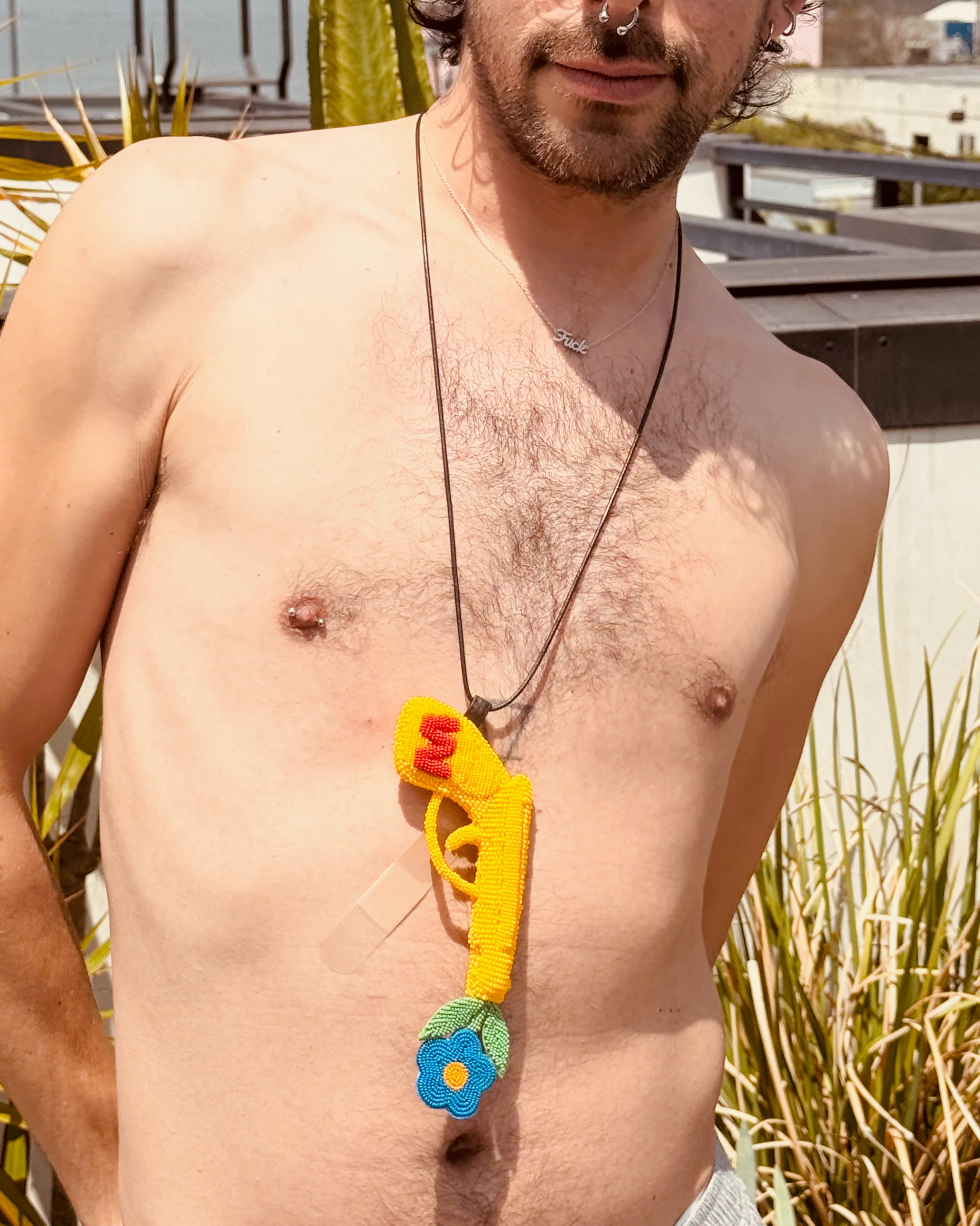 Walter Van Beirendonck peace Gun Necklace - Yellow - Image 5